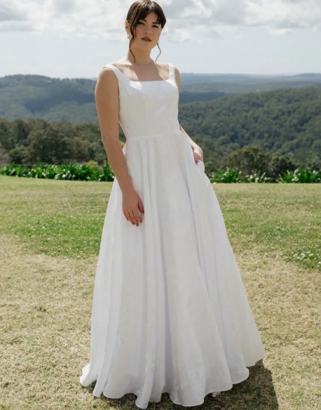 Int Couture Capri