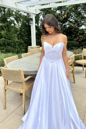 International Couture IC029Q